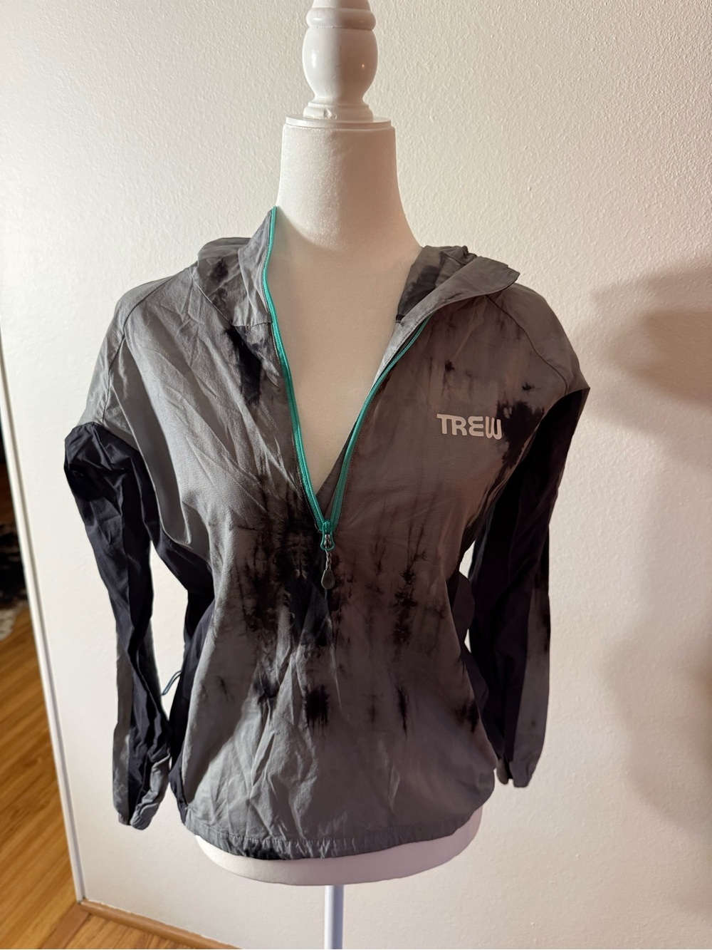 Women's Gray Tie-Dye Windbreaker Jacket with Hood